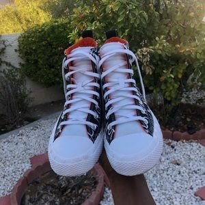 Converse Shoes - Men All Stars Size 9 Converse Shoes - Men All Stars Size 9